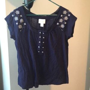 Embroidered short sleeve shirt